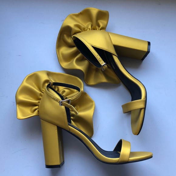 SOLD- NEW Jeffrey Campbell x Free People heels - Picture 2 of 14